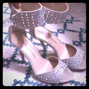 Chinese Laundry Silver/Multi Color Heel Size 8.5